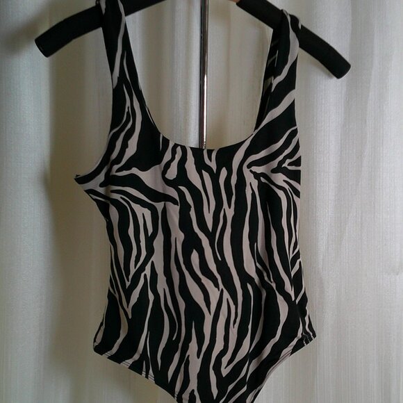 Revamped Zebra Print Bodysuit in Size S - Picture 2 of 3